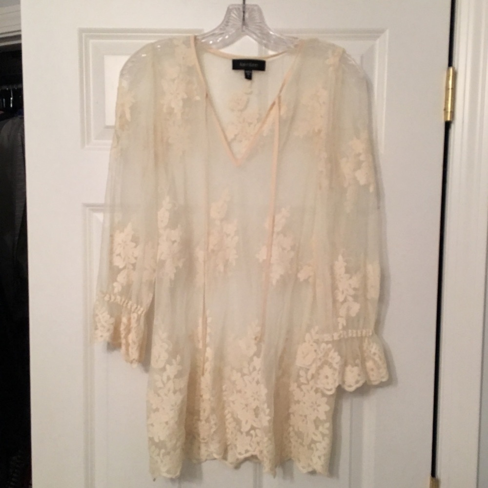 Karen Kane lace blouse